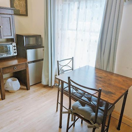 Uptown Area, Cozy King Suite, Quiet And Private, Free Parking, Walk To Restaurants Charlotte Exterior foto