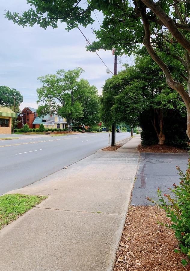 Uptown Area, Cozy King Suite, Quiet And Private, Free Parking, Walk To Restaurants Charlotte Exterior foto